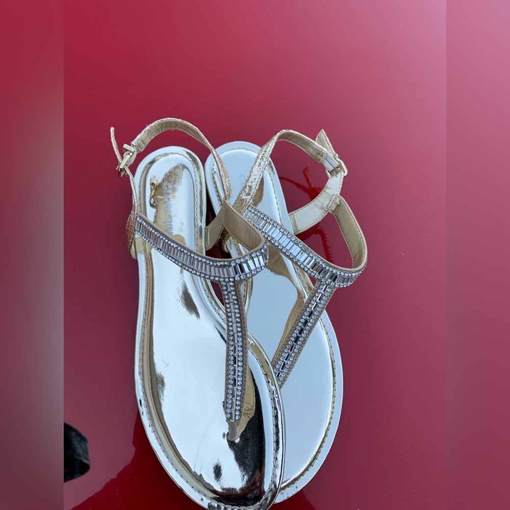 Gianni Bini, Gold sandals with clear bling stones 10M New